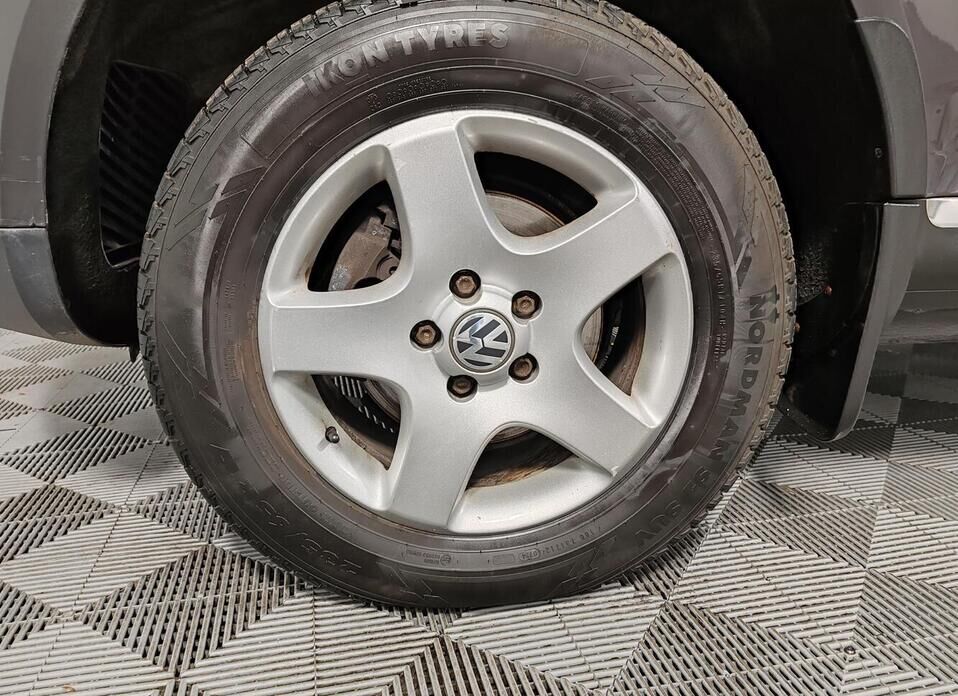 Volkswagen Touareg, I Рестайлинг 2.5d AT (174 л.с.) 4WD