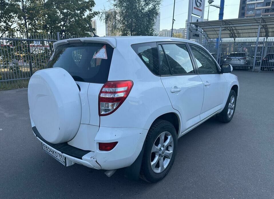 Toyota RAV4 2.0 CVT (158 л.с.)