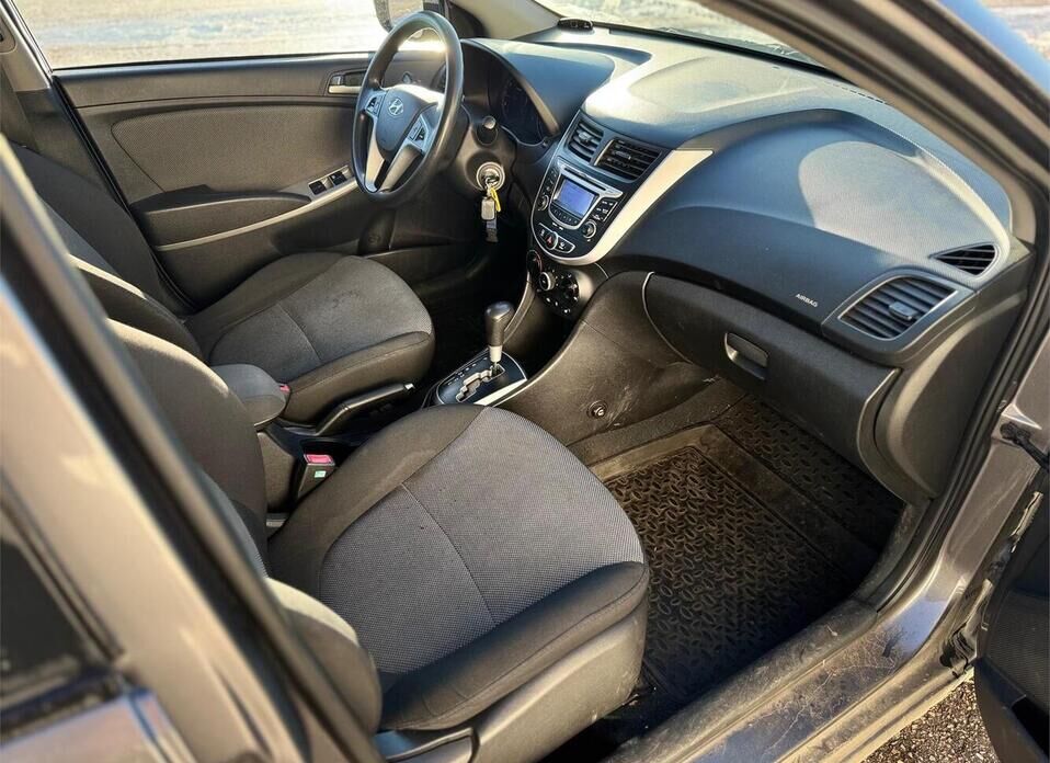 Hyundai Solaris, I 1.6 AT (123 л.с.)