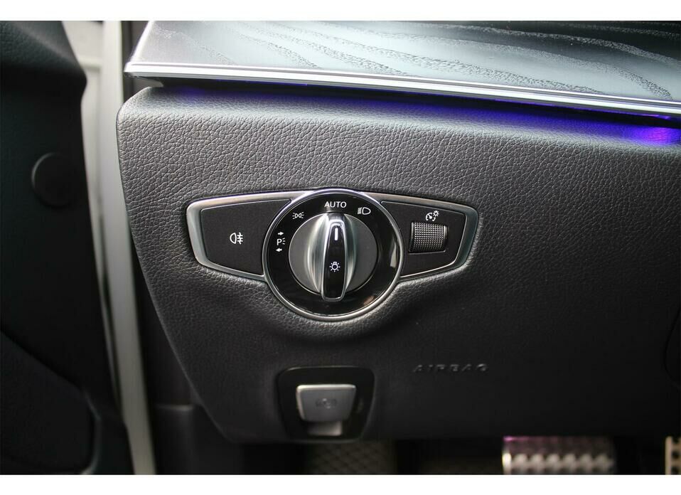 Mercedes-Benz E-Класс 200 2.0 AT (184 л.с.)