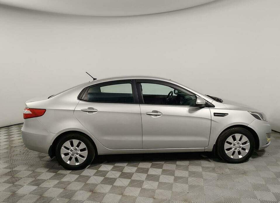 Kia Rio 5-speed 1.6 MT (123 л.с.)