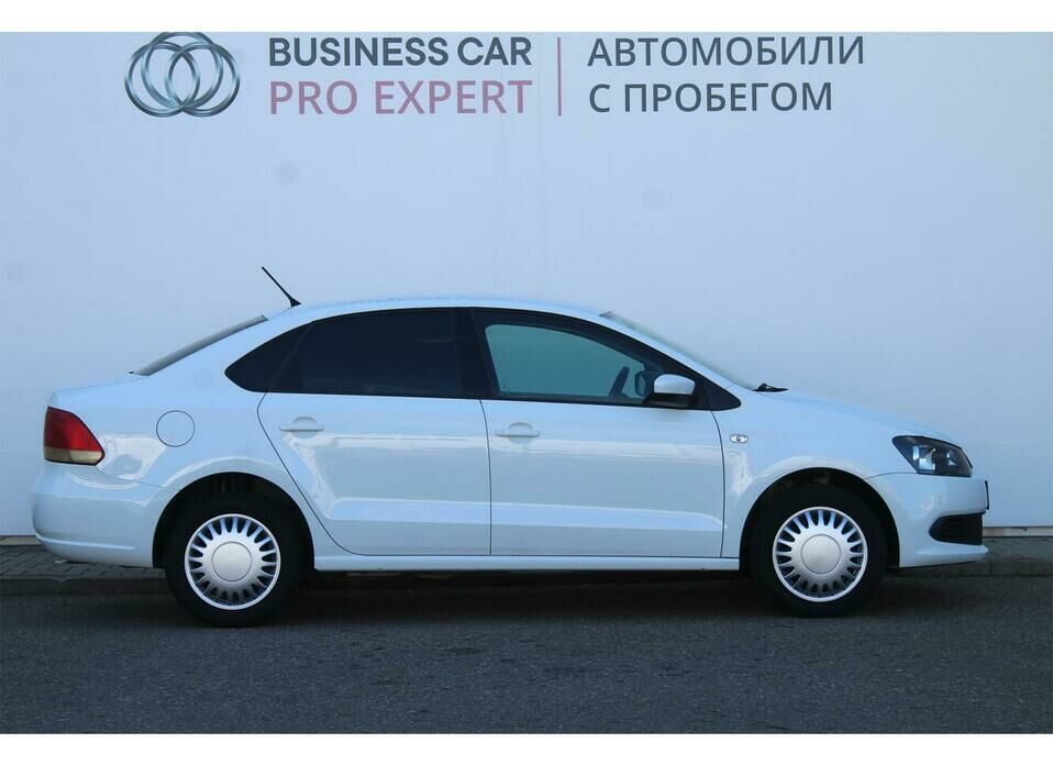 Volkswagen Polo 1.6 AT (105 л.с.)