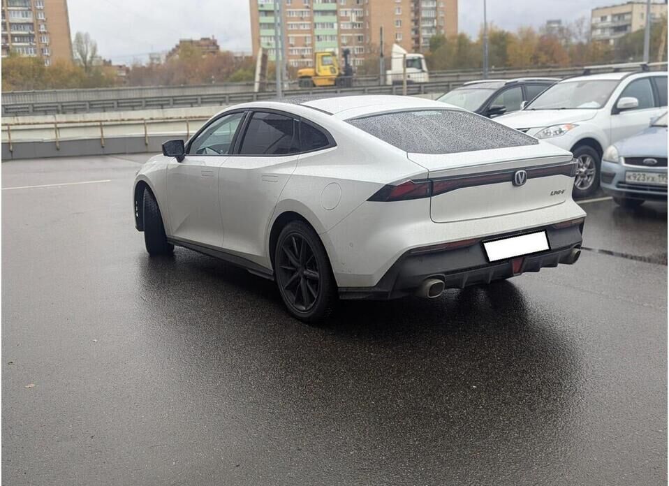 Changan UNI-V 1.5 AMT (181 л.с.)