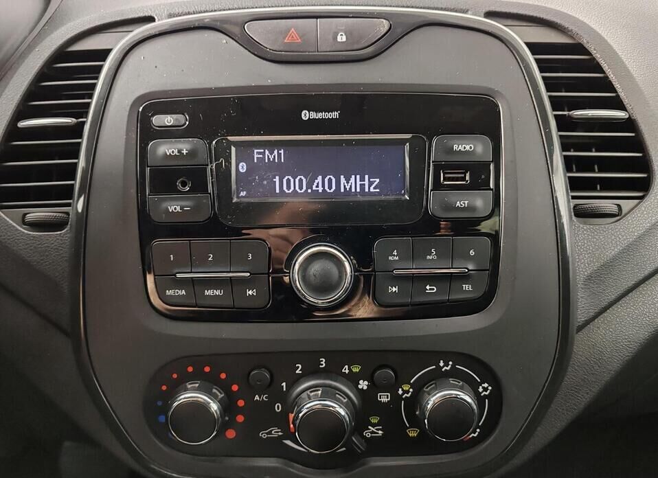Renault Kaptur, I 1.6 CVT (114 л.с.)