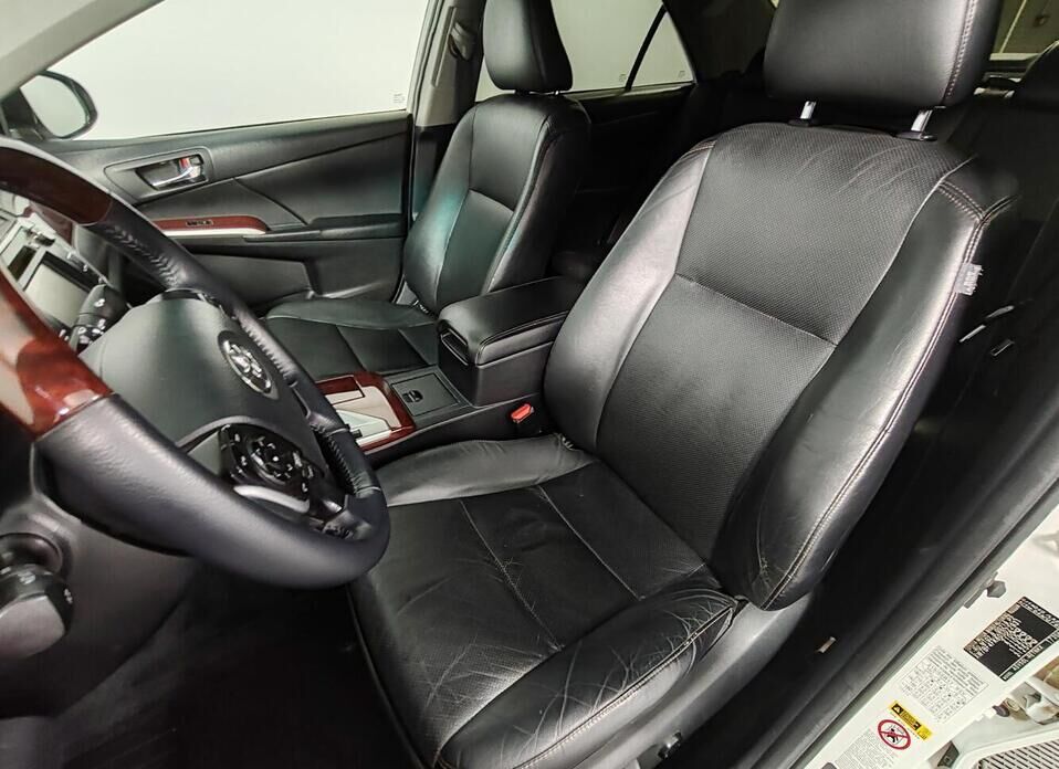 Toyota Camry, VII (XV50) 2.5 AT (181 л.с.)