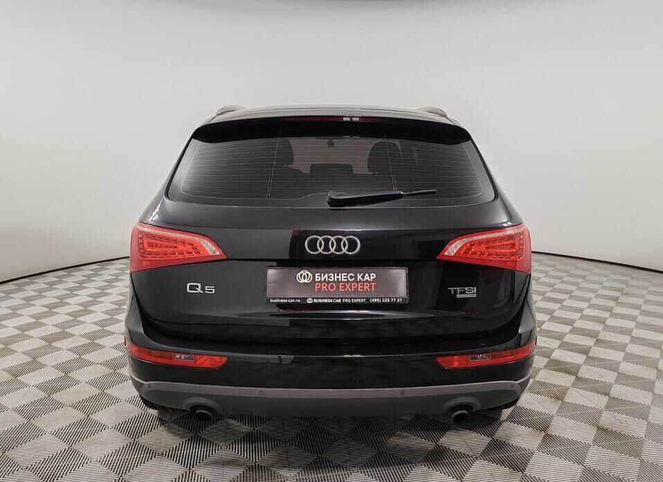 Audi Q5, I (8R) 2.0 AMT (211 л.с.) 4WD