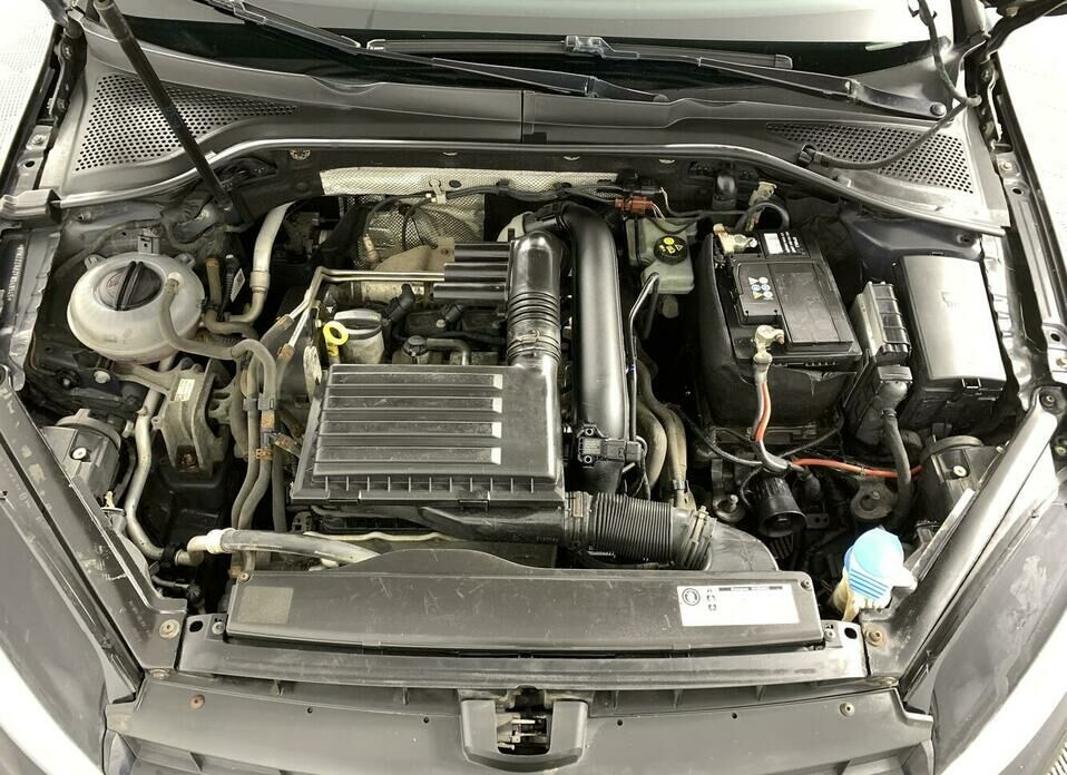 Volkswagen Golf 1.4 MT (122 л.с.)
