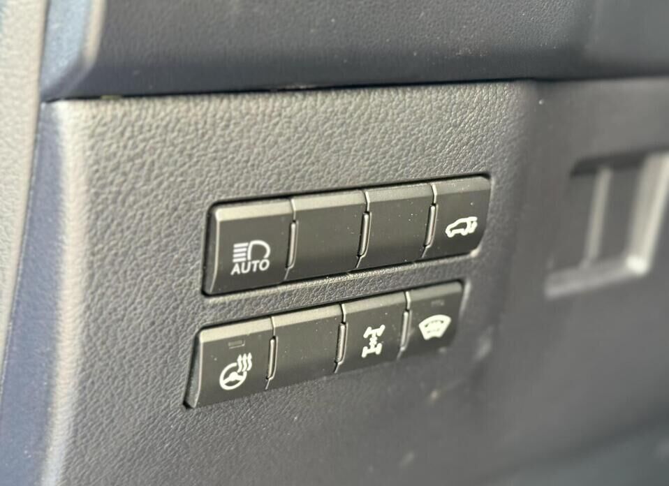 Lexus NX, I Рестайлинг 200 2.0 CVT (150 л.с.) 4WD