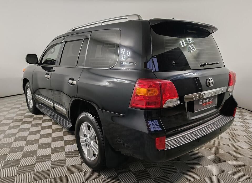 Toyota Land Cruiser, 200 Series Рестайлинг 1 4.5d AT (235 л.с.) 4WD