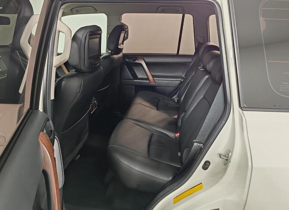 Toyota Land Cruiser Prado, 150 Series Рестайлинг 1 3.0d AT (173 л.с.) 4WD