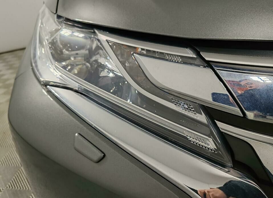 Mitsubishi Pajero Sport 2.4d AT (181 л.с.) 4WD