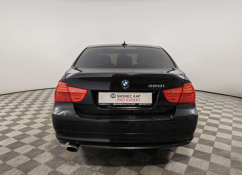 BMW 3 серии, V (E90/E91/E92/E93) Рестайлинг 320i 2.0 AT (156 л.с.)
