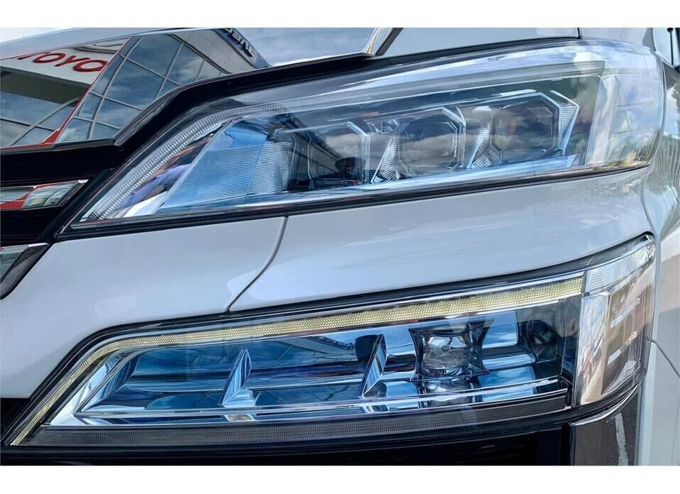 Toyota Vellfire 2.5hyb CVT (152 л.с.) 4WD