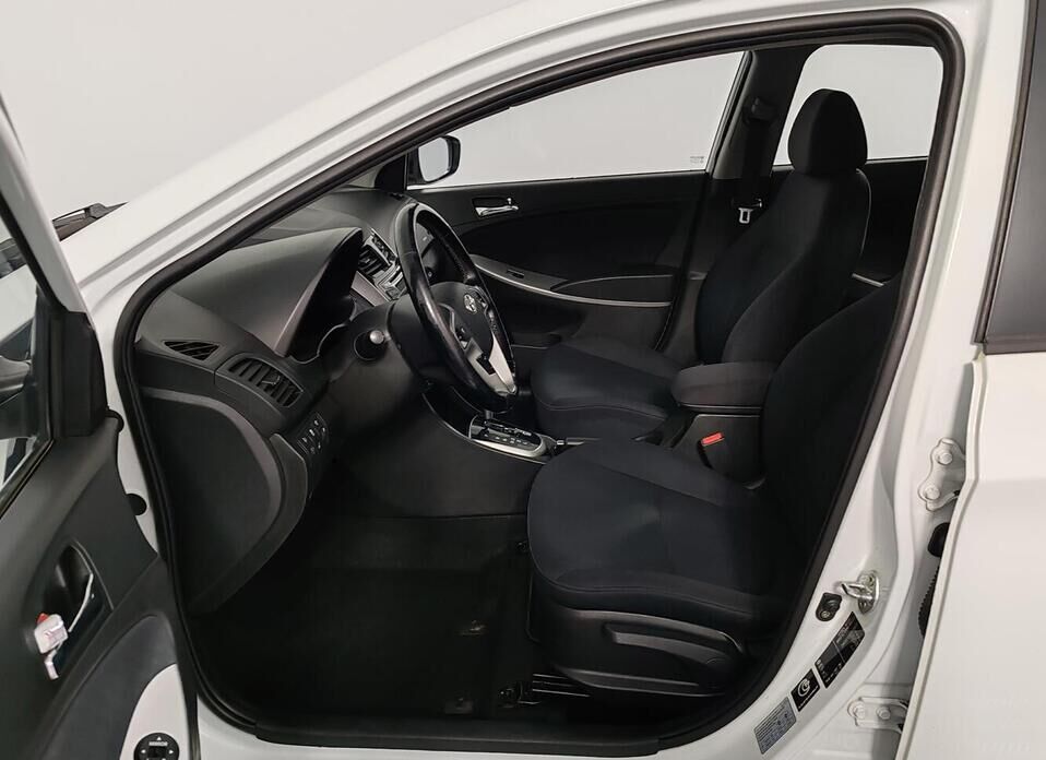 Hyundai Solaris 1.6 AT (123 л.с.)