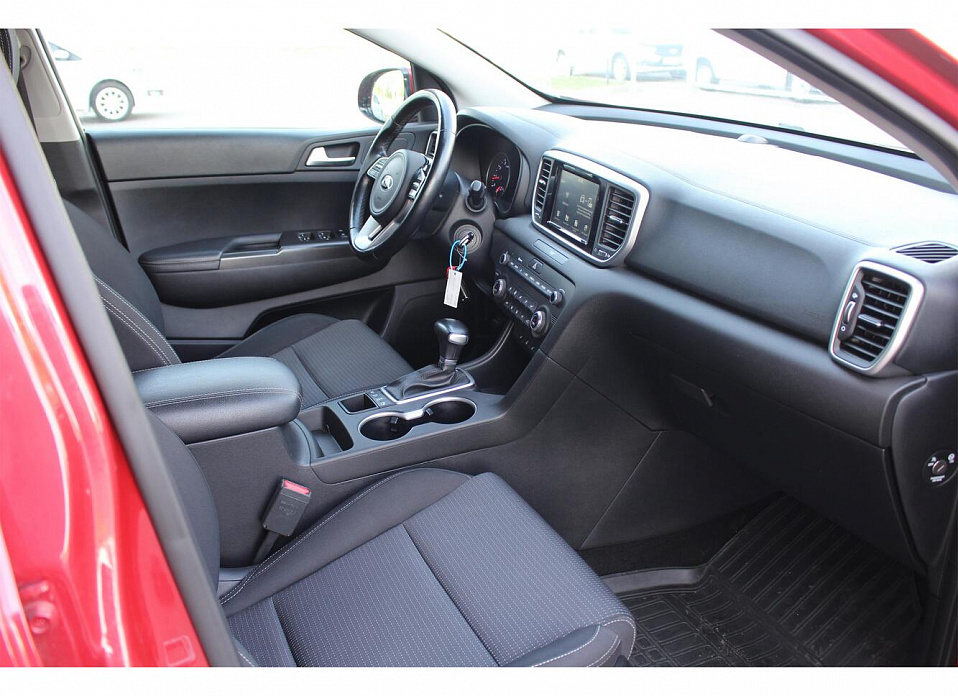 Kia Sportage, IV Рестайлинг 2.0 AT (150 л.с.) 4WD