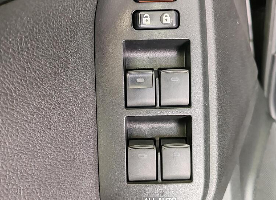 Toyota Land Cruiser Prado, 150 Series Рестайлинг 2 2.8d AT (177 л.с.) 4WD