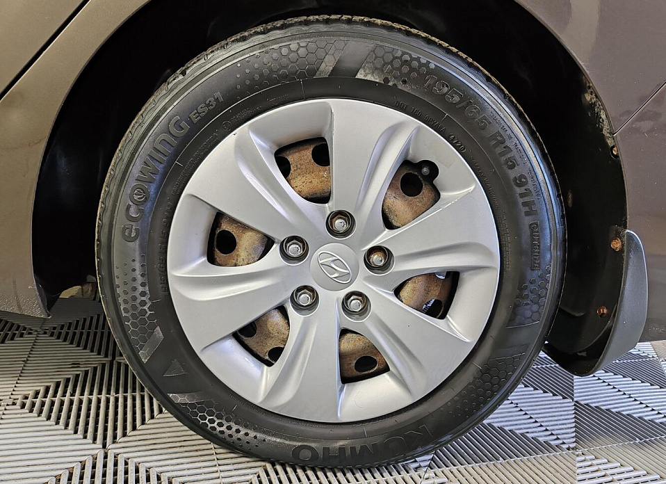 Hyundai Elantra, V (MD) Рестайлинг 1.6 MT (132 л.с.)