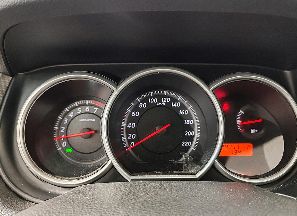 Nissan Tiida, I Рестайлинг 1.6 AT (110 л.с.)