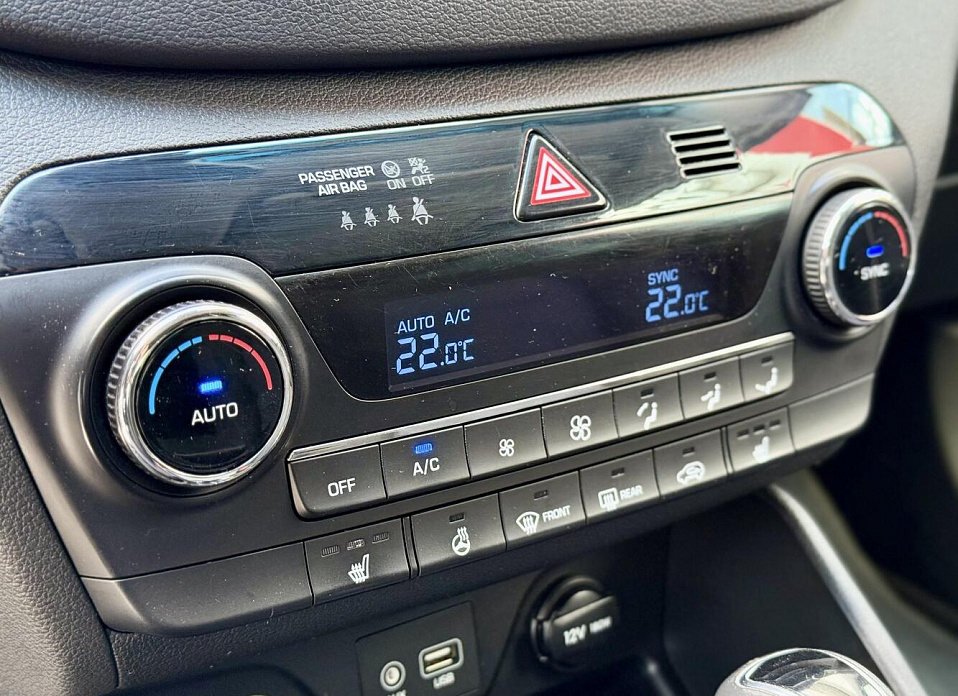 Hyundai Tucson, III 2.0 AT (150 л.с.) 4WD