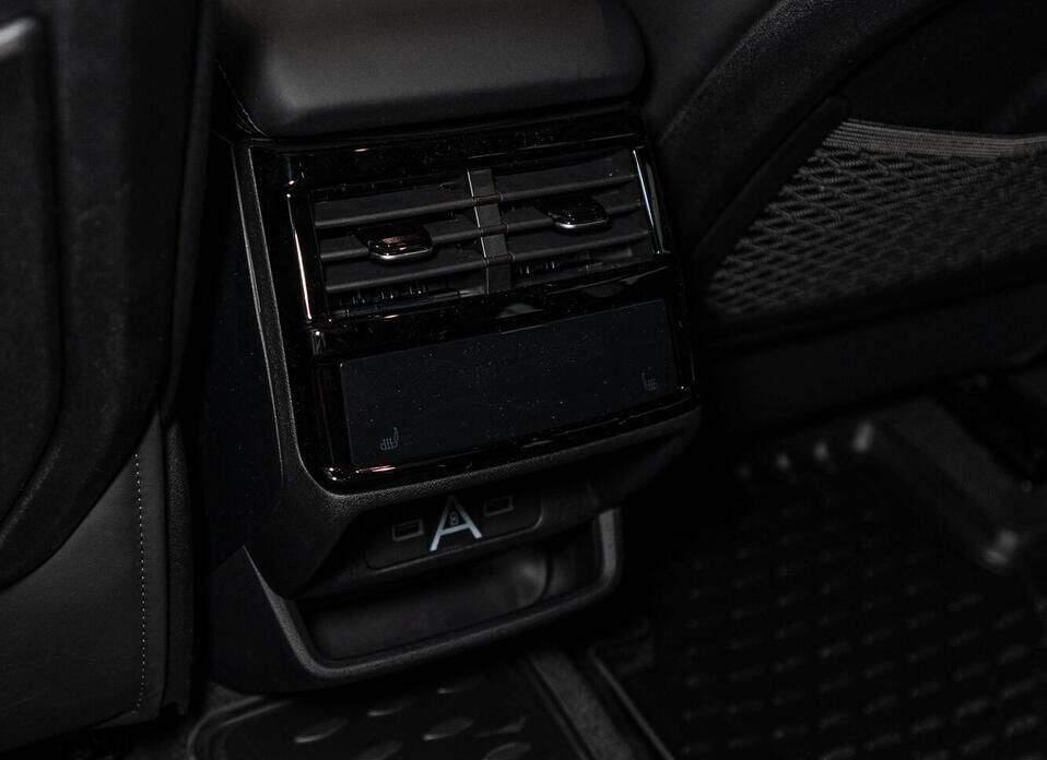 Geely Monjaro 2.0 AT (238 л.с.) 4WD