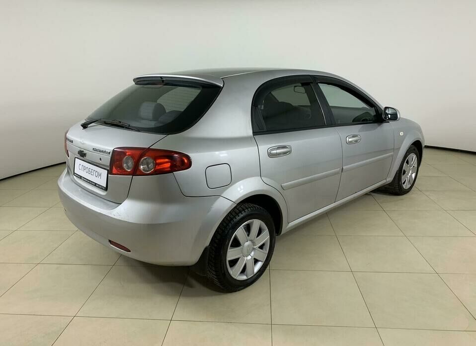 Chevrolet Lacetti 1.6 MT (109 л.с.)