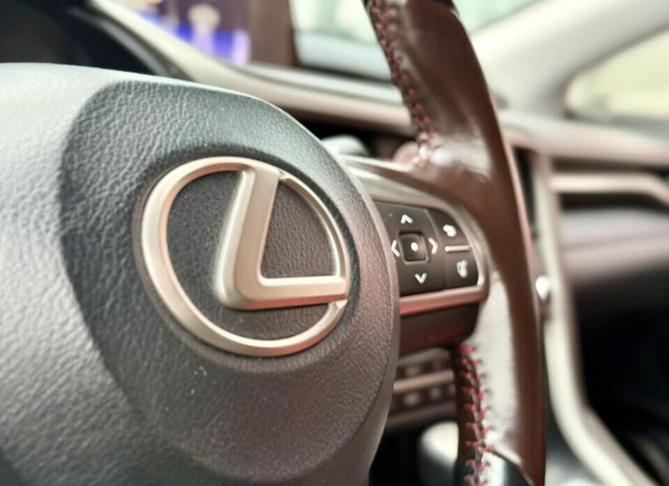 Lexus RX, IV 200t 2.0 AT (238 л.с.)