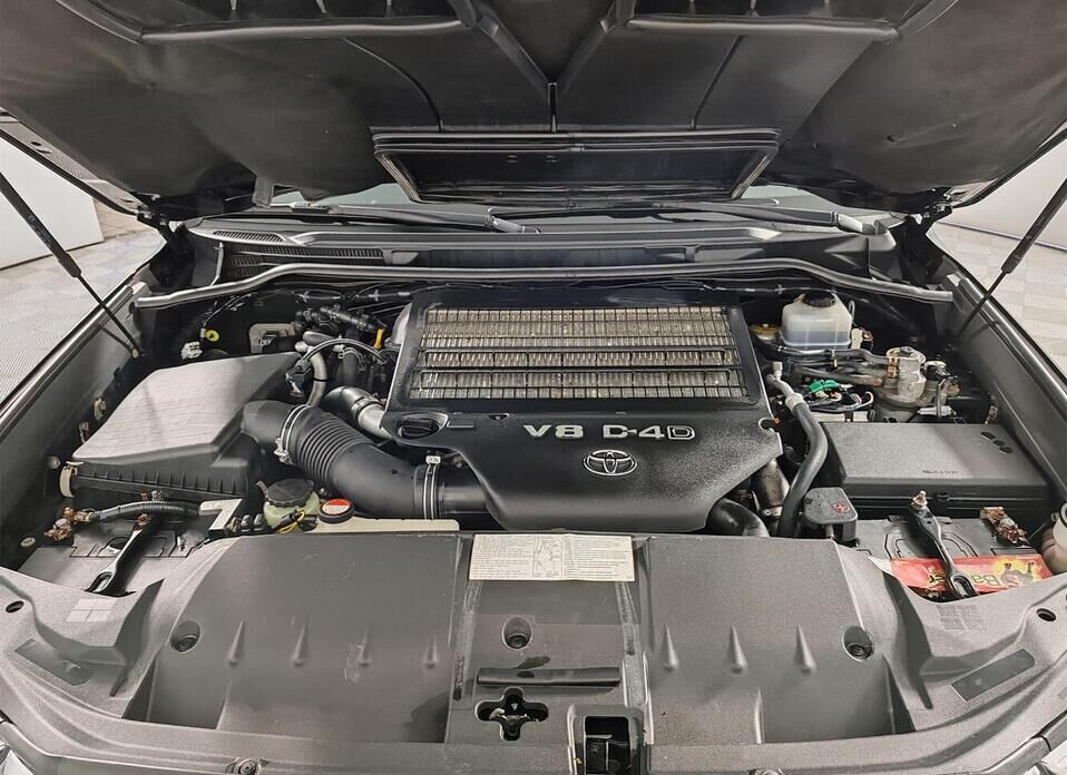 Toyota Land Cruiser 4.5d AT (249 л.с.) 4WD