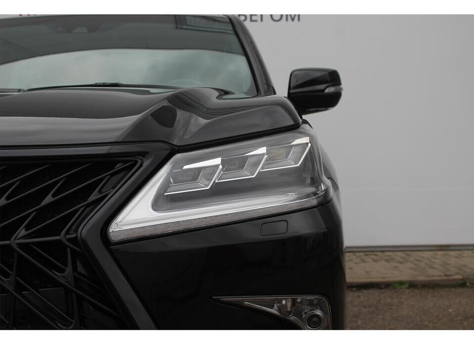 Lexus LX, III Рестайлинг 2 570 5.7 AT (367 л.с.) 4WD