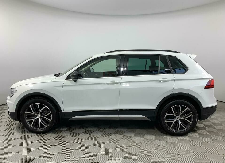 Volkswagen Tiguan 2.0 AMT (180 л.с.) 4WD