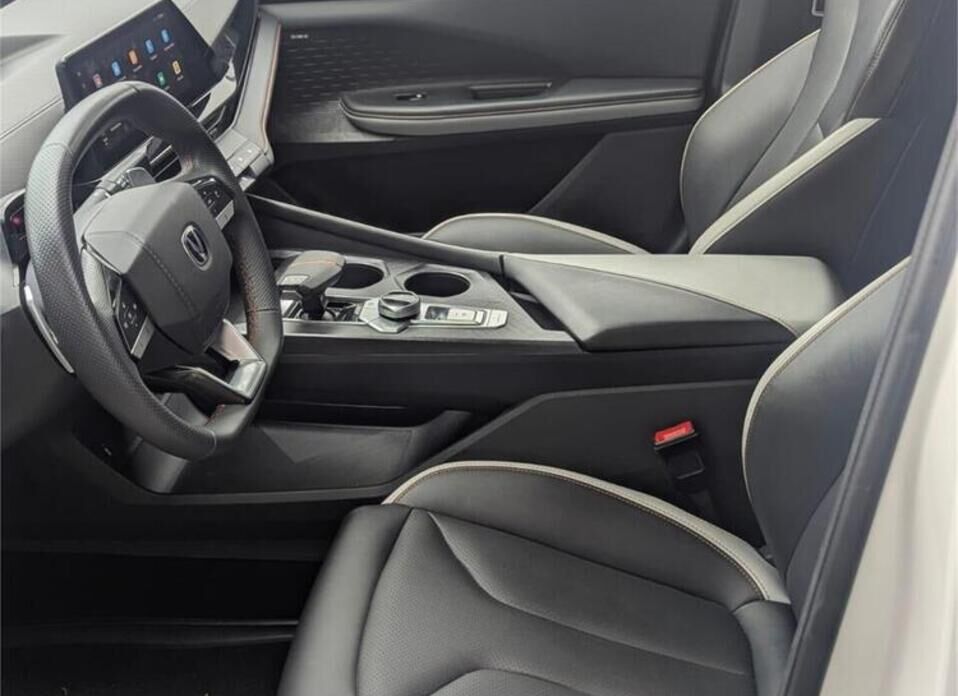 Changan UNI-V 1.5 AMT (181 л.с.)