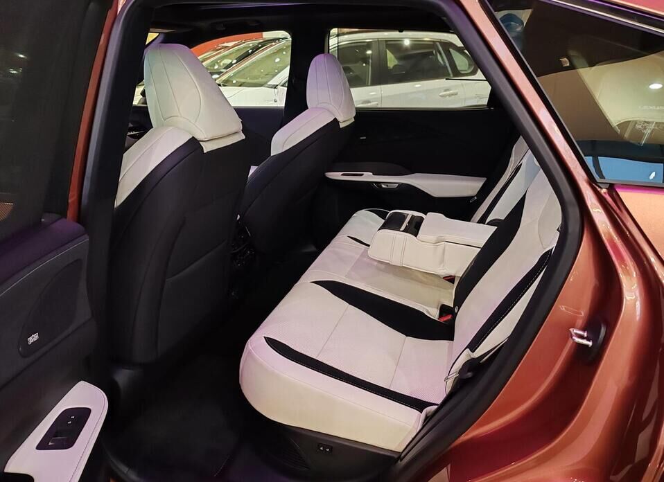 Lexus RX, V 500h 2.4hyb AT (371 л.с.) 4WD