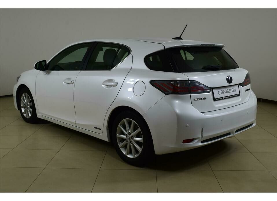 Lexus CT 200h 1.8hyb CVT (99 л.с.)