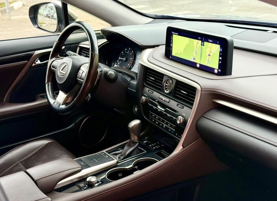 Lexus RX, IV Рестайлинг 300 2.0 AT (238 л.с.) 4WD