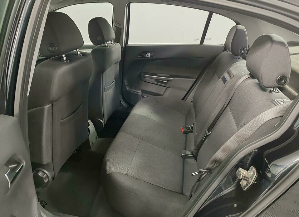 Opel Astra 1.8 AT (140 л.с.)