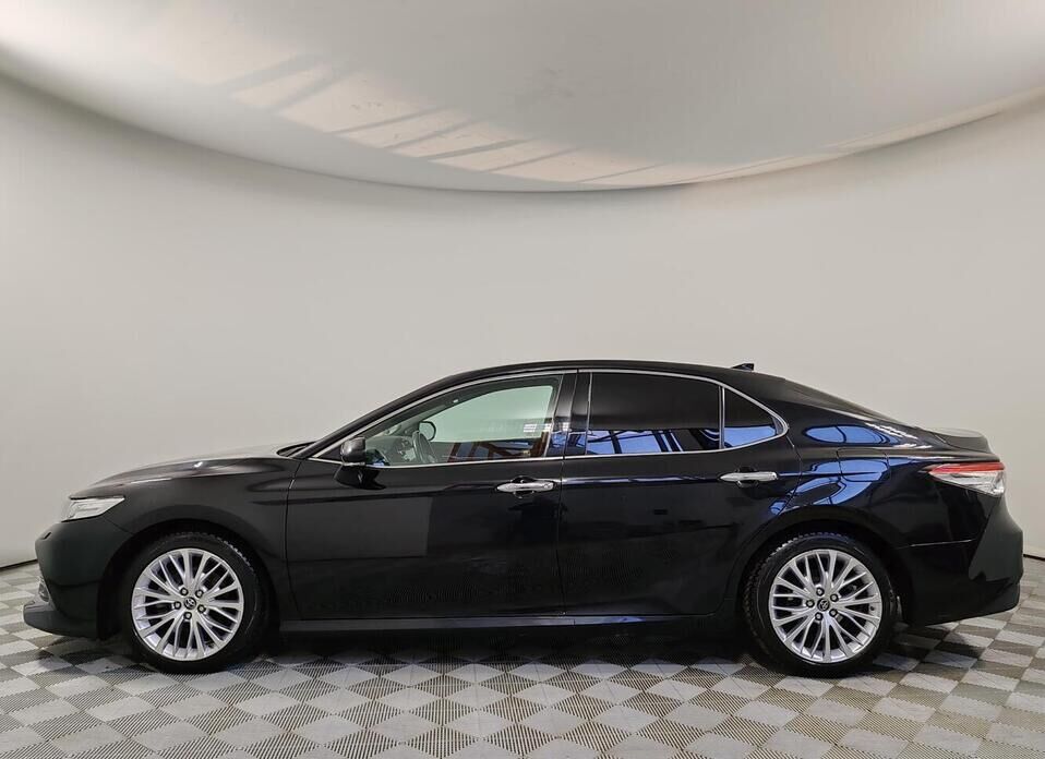 Toyota Camry, VIII (XV70) 2.5 AT (181 л.с.)