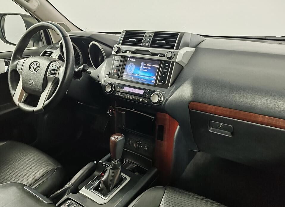 Toyota Land Cruiser Prado, 150 Series Рестайлинг 1 3.0d AT (173 л.с.) 4WD