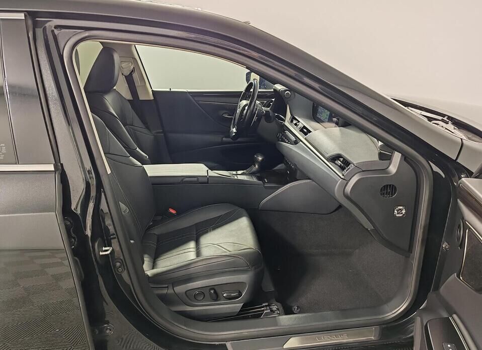 Lexus ES, VII 350 3.5 AT (249 л.с.)