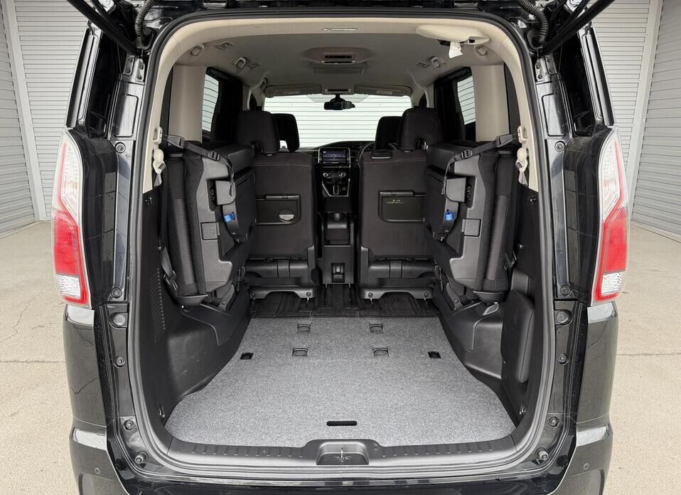 Nissan Serena, V (C27) 2.0hyb CVT (150 л.с.)