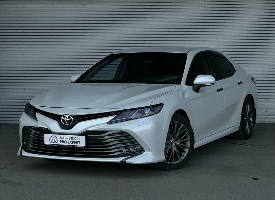 Toyota Camry 2.5 AT (181 л.с.)