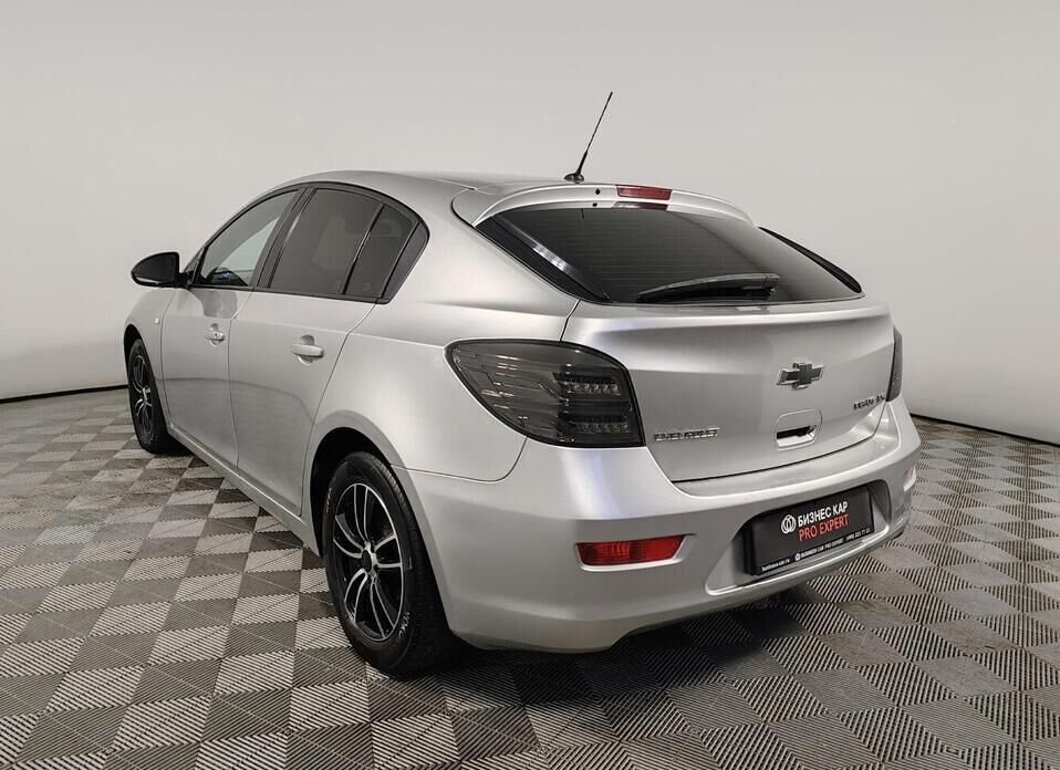Chevrolet Cruze, I 1.6 MT (109 л.с.)