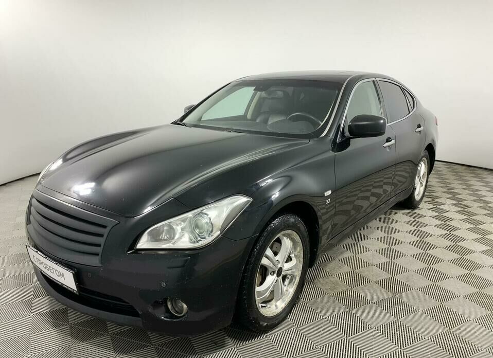 Infiniti Q70 3.7 AT (333 л.с.) 4WD