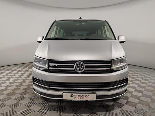 Volkswagen Multivan, 2018&nbsp;г., 196&nbsp;086&nbsp;км