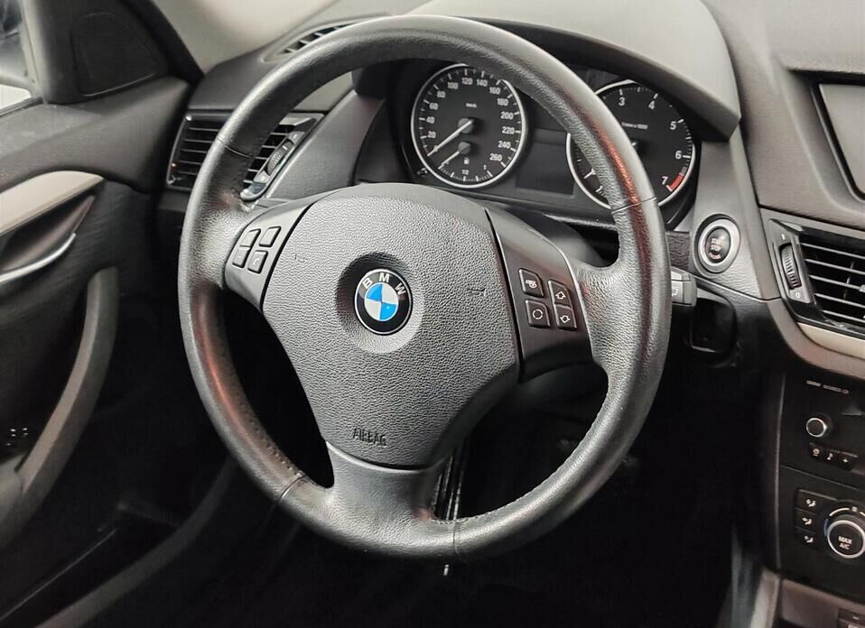 BMW X1, I (E84) Рестайлинг 20i 2.0 AT (184 л.с.) 4WD