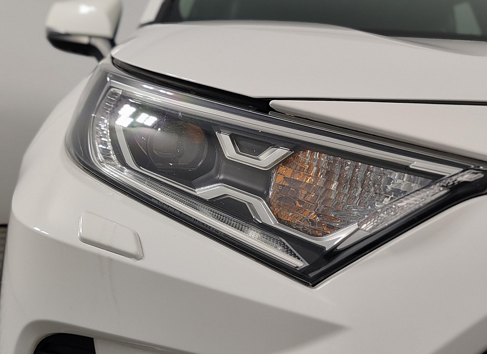 Toyota RAV4, V (XA50) 2.5 AT (199 л.с.) 4WD