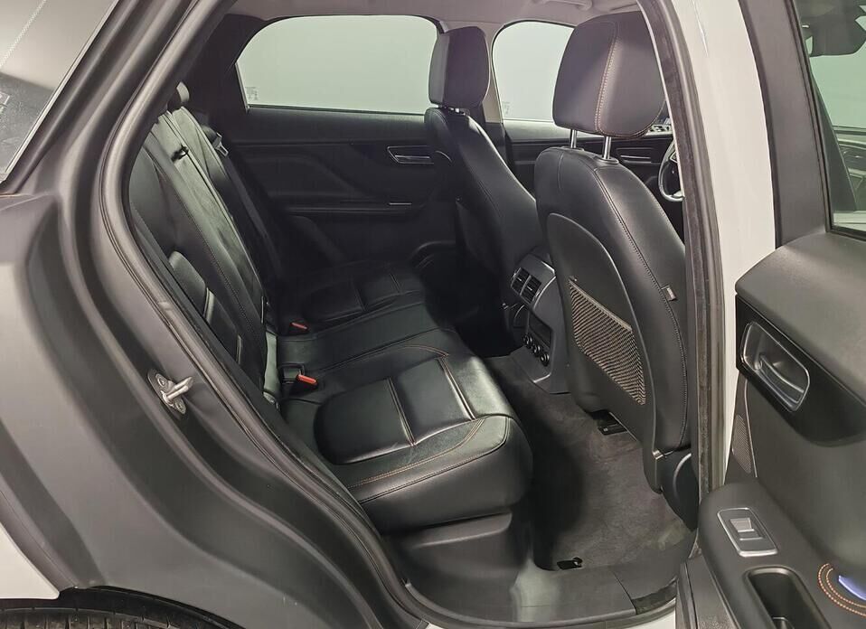 Jaguar F-Pace, I 2.0d AT (180 л.с.) 4WD