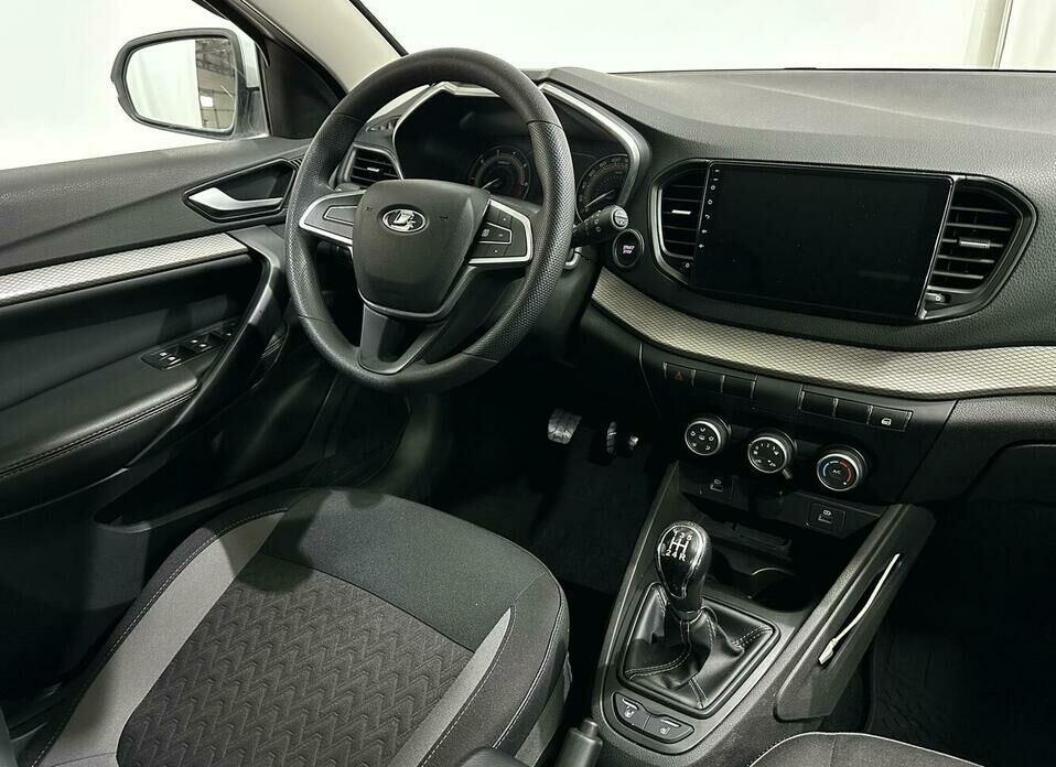 LADA (ВАЗ) Vesta 1.6 MT (90 л.с.)
