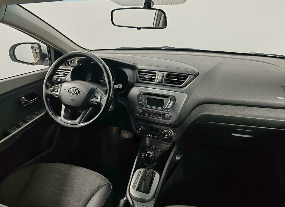 Kia Rio 4-speed 1.6 AT (123 л.с.)