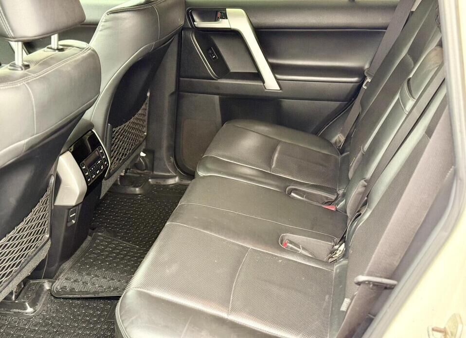 Toyota Land Cruiser Prado, 150 Series Рестайлинг 2 2.8d AT (177 л.с.) 4WD