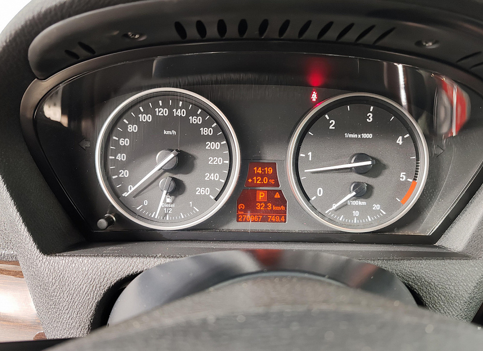 BMW X5, II (E70) Рестайлинг 30d 3.0d AT (245 л.с.) 4WD