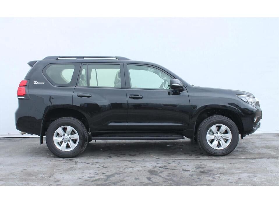 Toyota Land Cruiser Prado, 150 Series Рестайлинг 3 2.7 AT (163 л.с.) 4WD